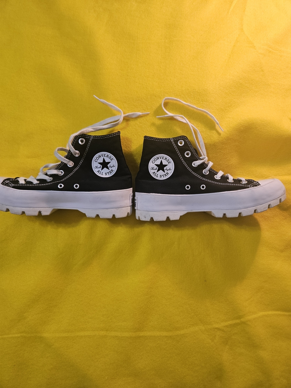 Converse Chuck Taylor All Star Hi-Top Sneakers in Black